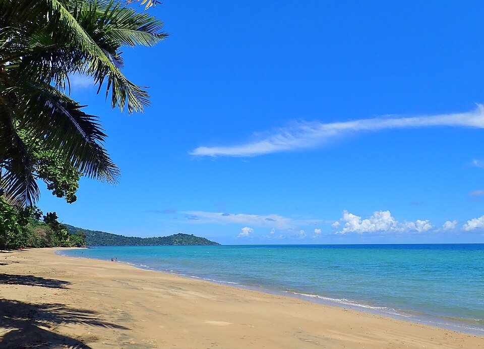 Plage et lagon turquoise à Mayotte